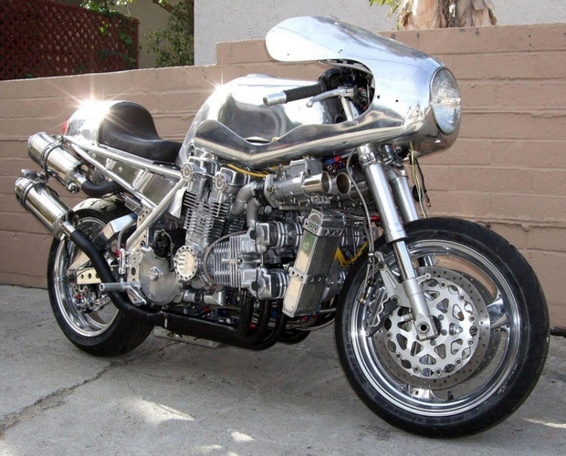 Honda CBX V12 Caf? Racer от Андреаса Георгиадеса